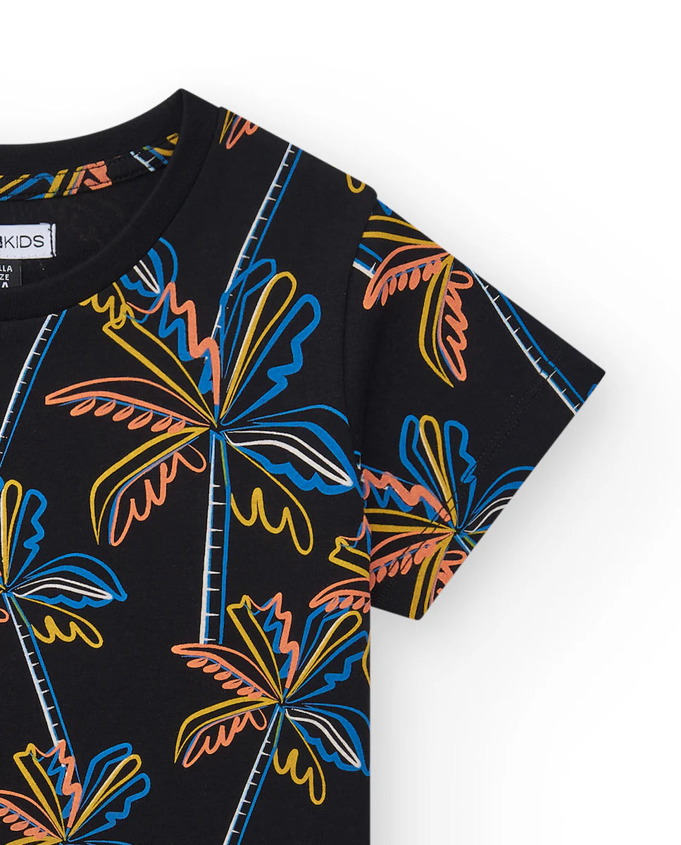 TUC TUC Conjunto Camiseta para niño en negro con estampado tropical Bermuda en negro con bolsillo lateral y cordón de ajuste