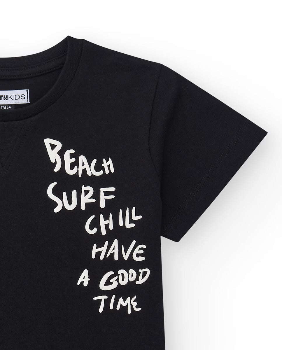 TucTuc Endless Summer Conjunto Camiseta para niño estampado en blanco con mensajes de playa y diversión Bermudas en amarillo con cintura ajustable y bolsillos