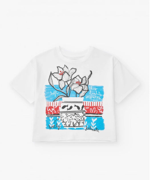 TucTuc NK Beyond The Beach Camiseta manga corta para niña en blanco y estampado floral Short para niña en denim coral y bolsillos laterales