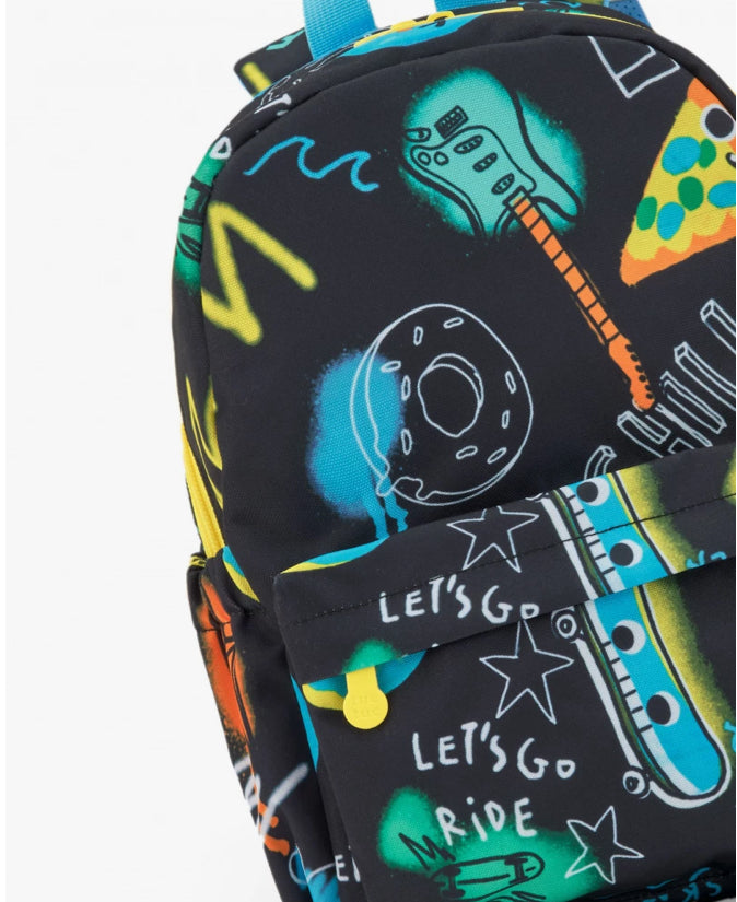 TucTuc First Have Fun Mochila Para Niño En Negro Con Estampado de Guitarras, Pizza Y Estrellas