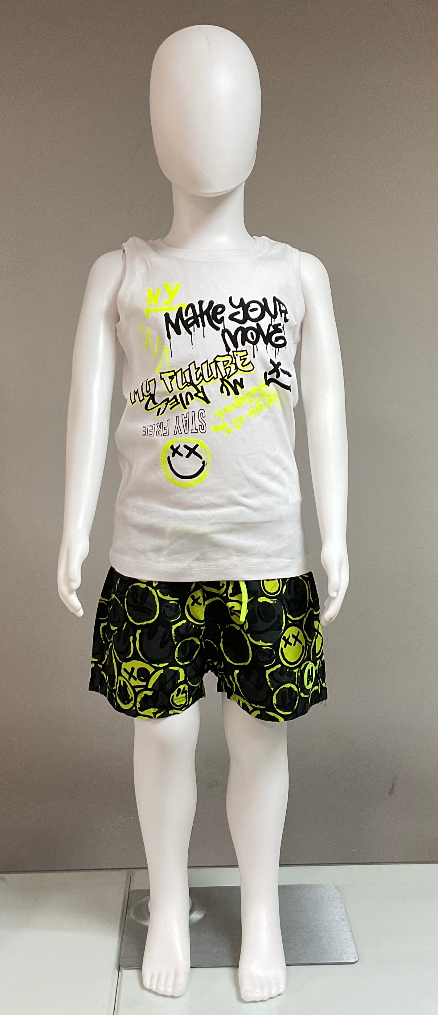 TUC TUC Conjunto Camiseta sin mangas para niño en blanco con mensaje estampado Con Bañador estampado de emoticonos.