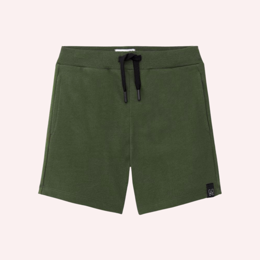 TucTuc NK My Plan To Escape Yellow Knit T-Shirt and Olive Bermudas