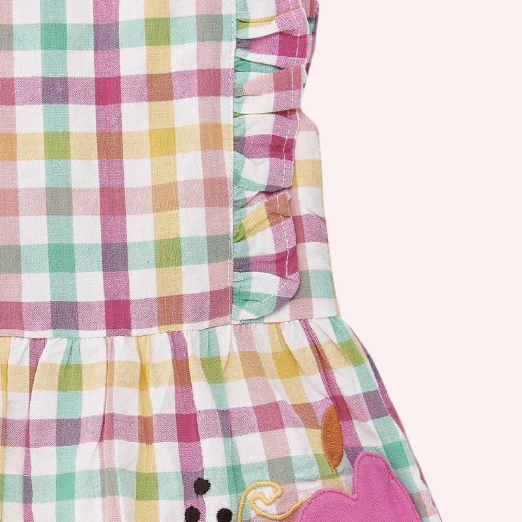 TucTuc Animal Life White Plaid Flat Dress with Briefs