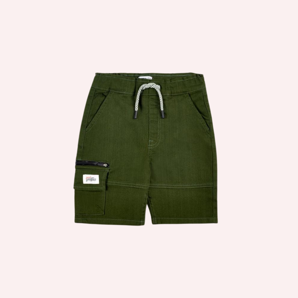 TucTuc NK My Plan To Escape White Tnit T-Shirt and Khaki Flat Cargo Shorts