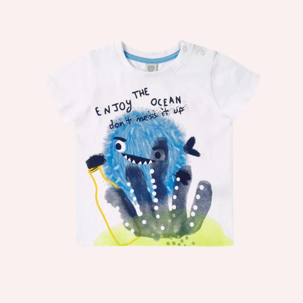 TucTuc Ocean Wonders White Knit T-Shirt and Swimtrunks Set