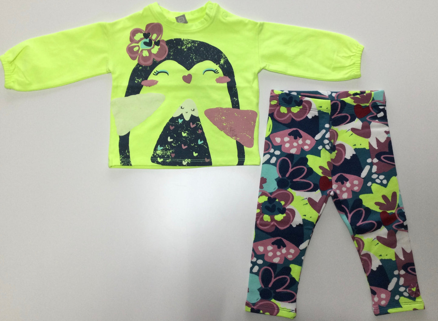 TucTuc Green Jersey T-Shirt With Plush Leggings Set / Freezy Collection Ref. 11379389