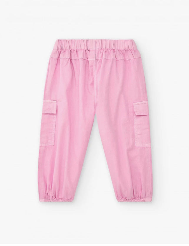 Tuc Tuc Conjunto Camiseta para niña con cámara de lentejuelas y frase "Strike a pose!!" Pantalón cargo en rosa con bolsillos y puños elásticos