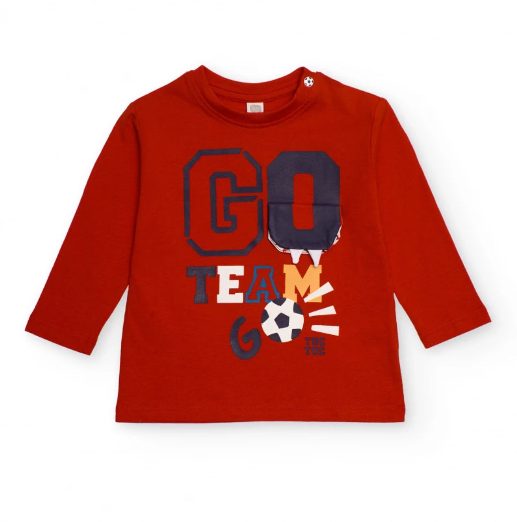 TucTuc Camiseta Roja Manga Larga “Go Team Go” Y Pantalón Denim Bolsillos