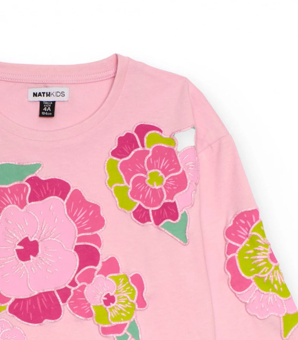 TucTuc NK Conjunto Niña Camiseta manga larga flores bordadas y Pantalón mezclilla color rosa.
