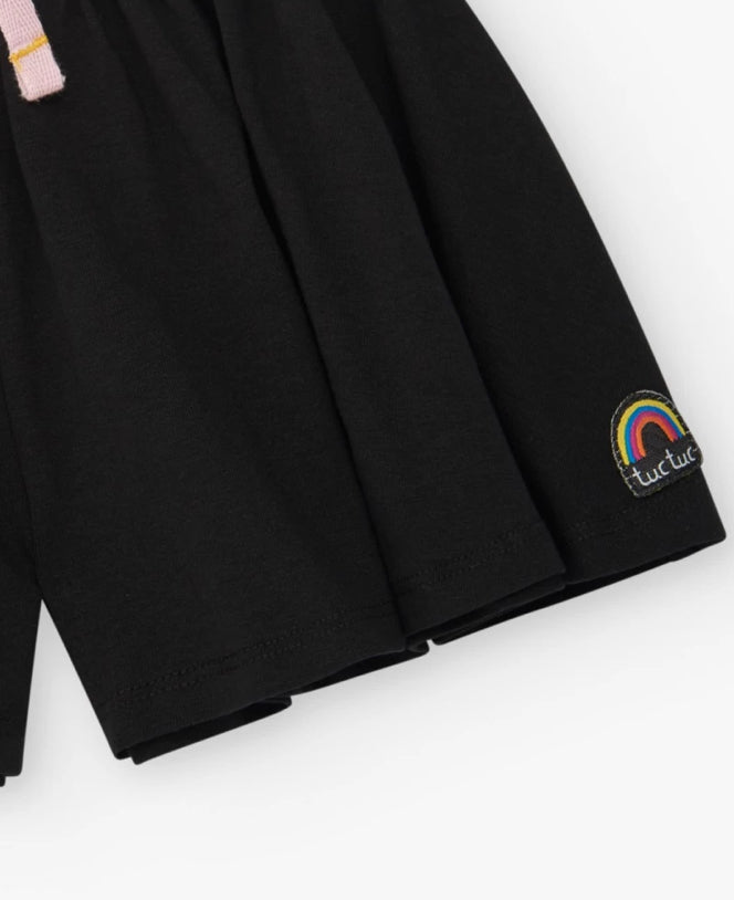 TucTuc Short Para Niña En Negro Con Lazo Rosa Y Bordado De Arcoiris