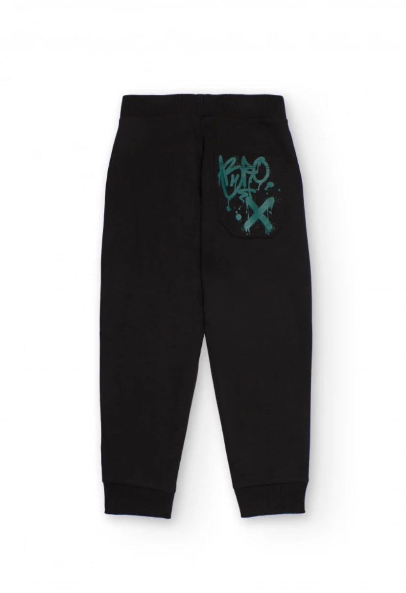 TucTuc NK Camiseta Manga Larga Estampado Cajas Y Pantalón Jogger Negro Con Estampado Grafitti