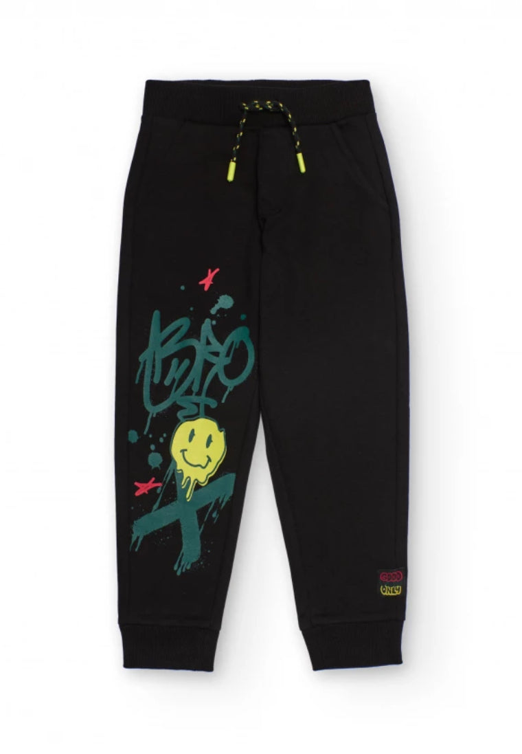 TucTuc NK Camiseta Manga Larga Estampado Cajas Y Pantalón Jogger Negro Con Estampado Grafitti