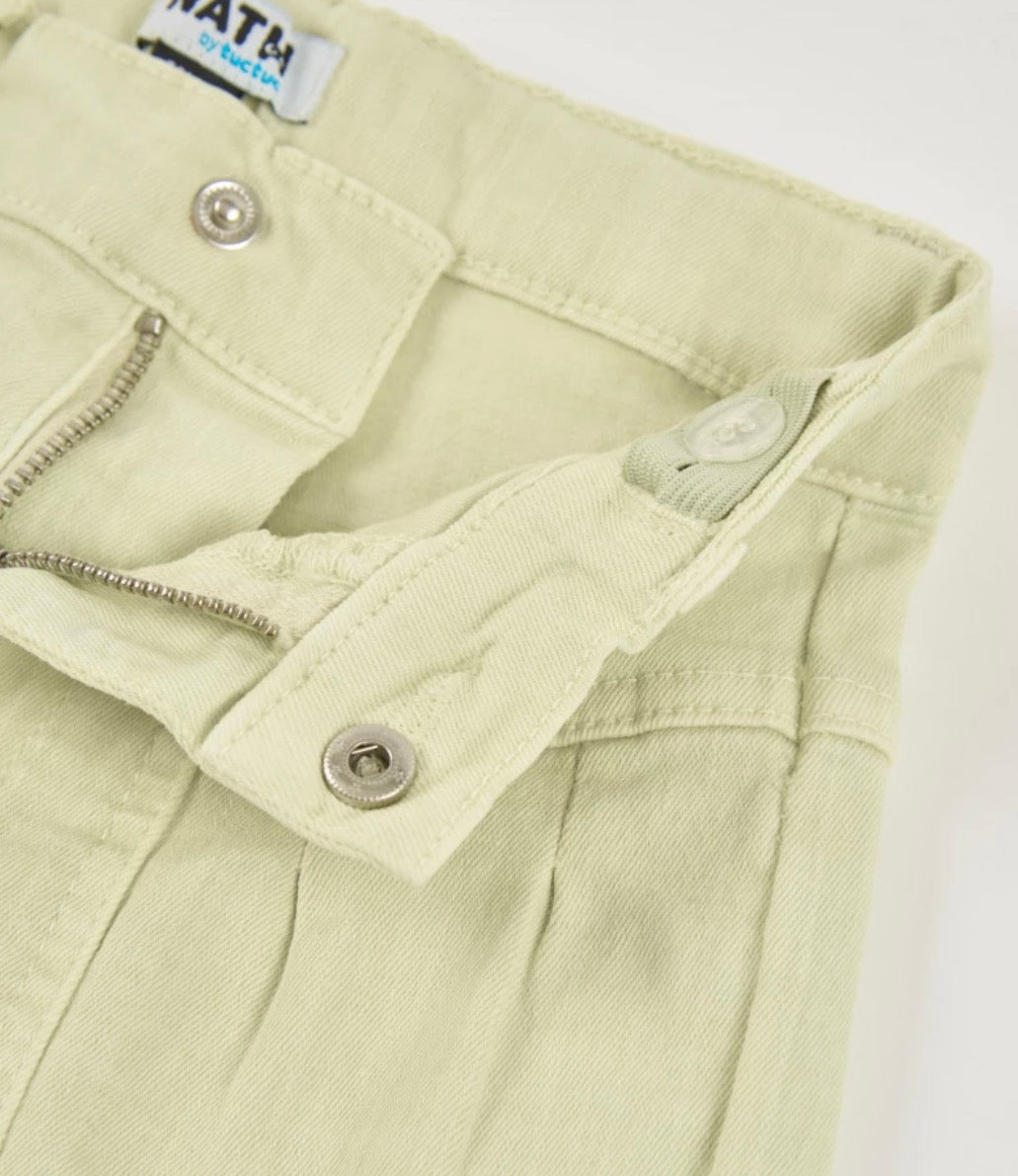 TucTuc NK Top Con Tejido Canelé Y Short Con Pliegues Frontales