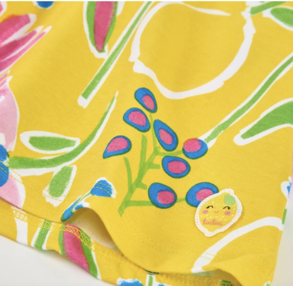 TucTuc Vestido Cuello Pétalo