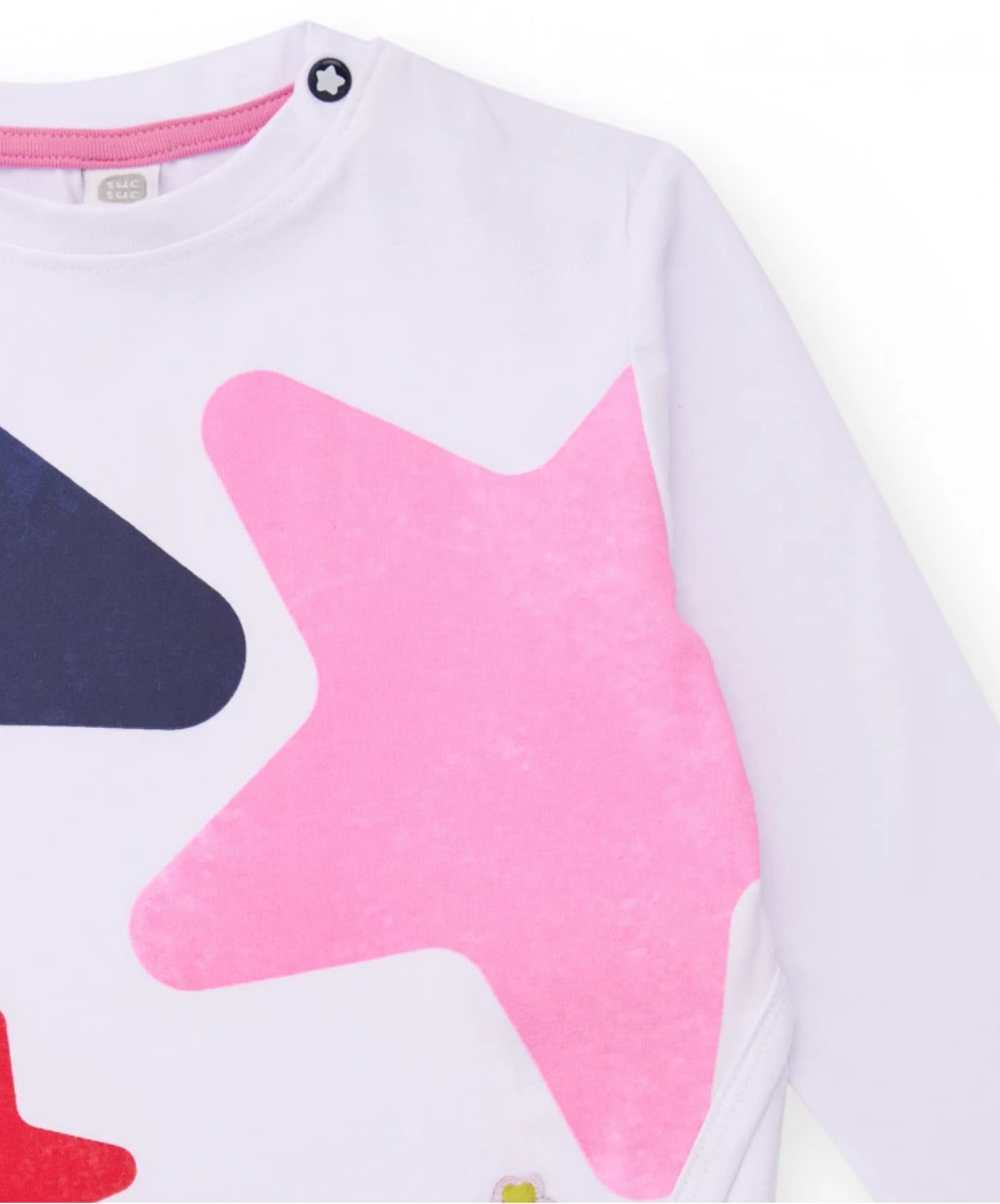 TucTuc Camiseta Blanca Manga Larga Estrellas Y Falda Plisada Multicolor.