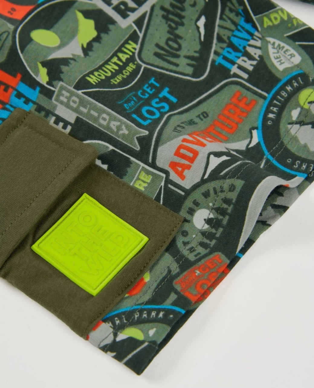 TucTuc NK Camiseta De Punto Con Parches Gráficos Y Bermuda Con Bolsillo Lateral Con Solapa
