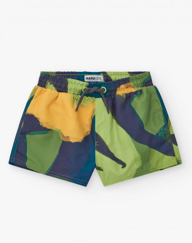 TucTuc NK Dune Extreme Conjunto Camiseta Para Niño En Verde Con Estampado Multicolor Y Bermudas Verde Con Estampado Tropical
