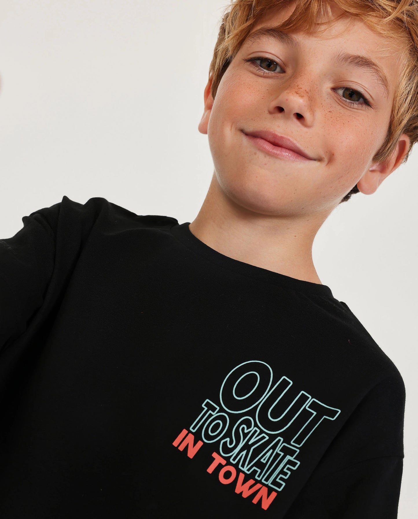 TucTuc NK Conjunto Niño Camiseta y Bermuda de punto con estilo urbano
